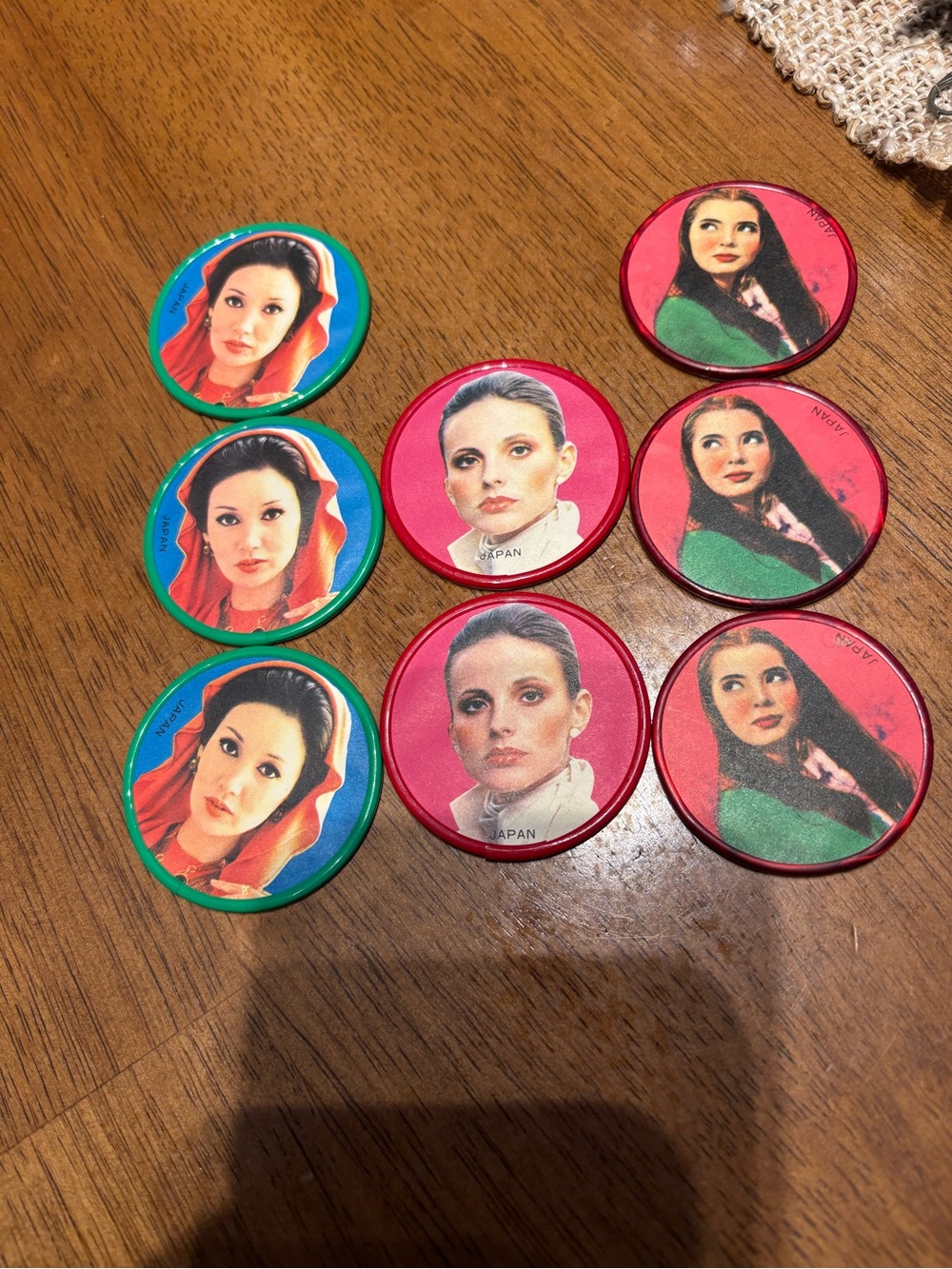 Vintage 1950s pocket mirrors set of 8. Made in Japan  great condition. 2 inches